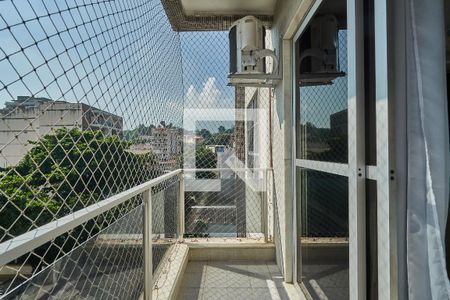 Apartamento à venda com 71m², 2 quartos e 1 vaga Apartamento à venda com 71m², 2 quartos e 1 vagaQuarto 2 Varanda