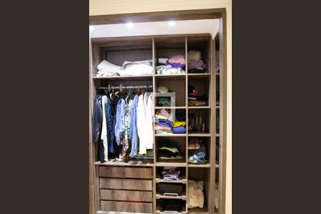 Apartamento à venda com 70m², 2 quartos e 1 vagaCloset da suíte