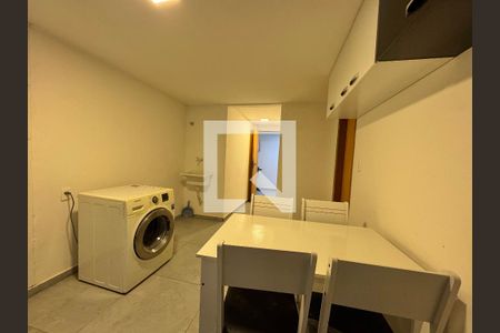 Apartamento à venda com 65m², 2 quartos e 1 vagaCozinha e Área de Serviço
