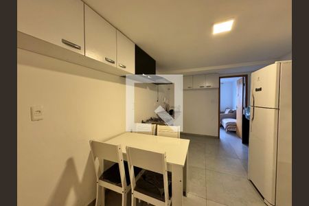 Apartamento à venda com 65m², 2 quartos e 1 vagaCozinha e Área de Serviço