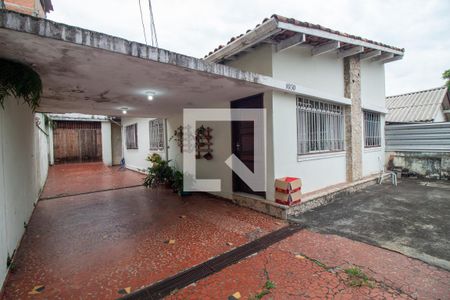 Casa à venda com 230m², 2 quartos e 4 vagas Casa à venda com 230m², 2 quartos e 4 vagasGaragem
