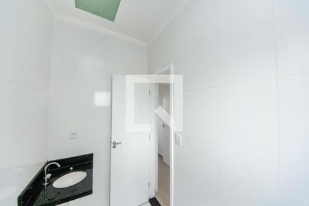 Banheiro de apartamento para alugar com 2 quartos, 35m² em Chácara Mafalda, São Paulo