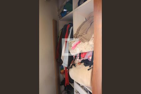 Apartamento à venda com 70m², 2 quartos e 1 vagaCloset