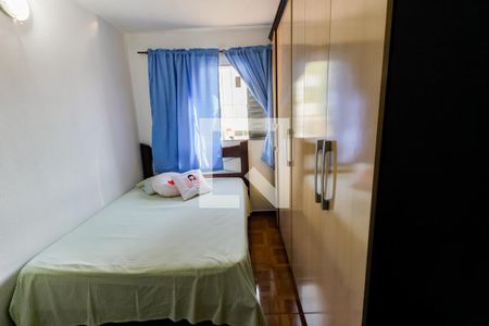 Quarto 2 de apartamento para alugar com 2 quartos, 54m² em Parque Pinheiros, Taboão da Serra