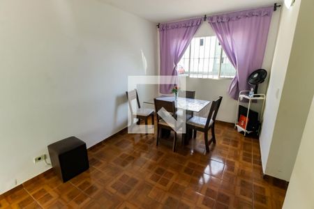 Sala de apartamento para alugar com 2 quartos, 54m² em Parque Pinheiros, Taboão da Serra
