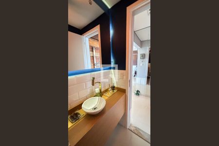 Apartamento à venda com 177m², 3 quartos e 3 vagas Apartamento à venda com 177m², 3 quartos e 3 vagasLavabo