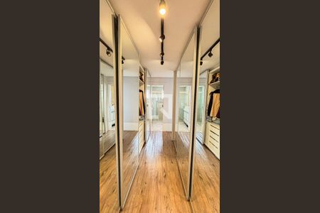 Apartamento à venda com 177m², 3 quartos e 3 vagas Apartamento à venda com 177m², 3 quartos e 3 vagasCorredor Suíte
