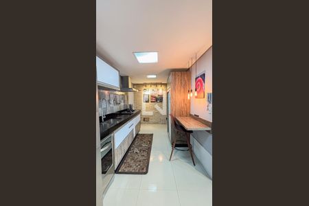 Apartamento à venda com 177m², 3 quartos e 3 vagas Apartamento à venda com 177m², 3 quartos e 3 vagasCozinha