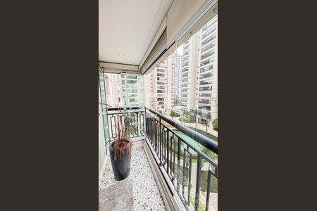 Apartamento à venda com 177m², 3 quartos e 3 vagas Apartamento à venda com 177m², 3 quartos e 3 vagasVaranda Suíte