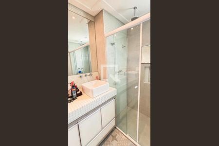 Apartamento à venda com 177m², 3 quartos e 3 vagas Apartamento à venda com 177m², 3 quartos e 3 vagasBanheiro da Suíte