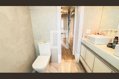 Apartamento à venda com 177m², 3 quartos e 3 vagas Apartamento à venda com 177m², 3 quartos e 3 vagasBanheiro da Suíte