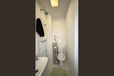 Apartamento à venda com 177m², 3 quartos e 3 vagas Apartamento à venda com 177m², 3 quartos e 3 vagasÁrea de Serviço - Banheiro