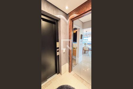 Apartamento à venda com 177m², 3 quartos e 3 vagas Apartamento à venda com 177m², 3 quartos e 3 vagasEntrada