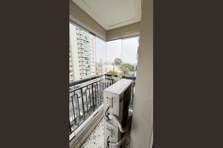 Apartamento à venda com 177m², 3 quartos e 3 vagas Apartamento à venda com 177m², 3 quartos e 3 vagasQuarto 2 Varanda