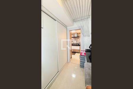 Apartamento à venda com 177m², 3 quartos e 3 vagas Apartamento à venda com 177m², 3 quartos e 3 vagasÁrea de Serviço