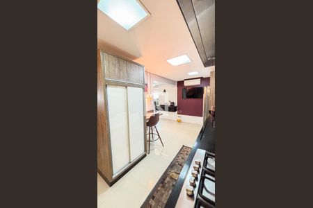 Apartamento à venda com 177m², 3 quartos e 3 vagas Apartamento à venda com 177m², 3 quartos e 3 vagasCozinha
