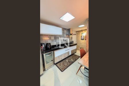 Apartamento à venda com 177m², 3 quartos e 3 vagas Apartamento à venda com 177m², 3 quartos e 3 vagasCozinha