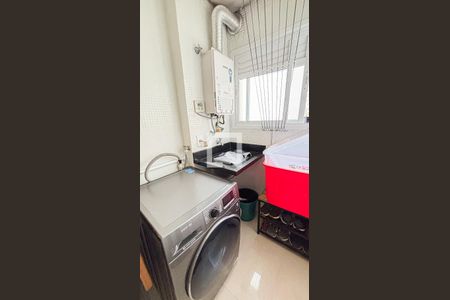 Apartamento à venda com 177m², 3 quartos e 3 vagas Apartamento à venda com 177m², 3 quartos e 3 vagasÁrea de Serviço
