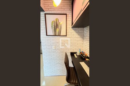 Apartamento à venda com 177m², 3 quartos e 3 vagas Apartamento à venda com 177m², 3 quartos e 3 vagasEscritório