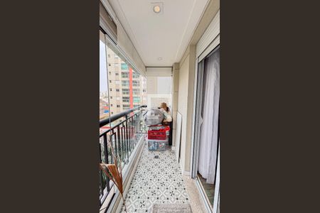 Apartamento à venda com 177m², 3 quartos e 3 vagas Apartamento à venda com 177m², 3 quartos e 3 vagasVaranda Suíte