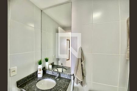 Apartamento para alugar com 64m², 2 quartos e 1 vaga Apartamento para alugar com 64m², 2 quartos e 1 vagaBanheiro da Suíte