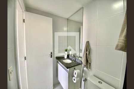 Apartamento para alugar com 64m², 2 quartos e 1 vaga Apartamento para alugar com 64m², 2 quartos e 1 vagaBanheiro da Suíte