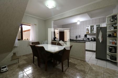 Casa à venda com 180m², 3 quartos e 2 vagasSala de Jantar