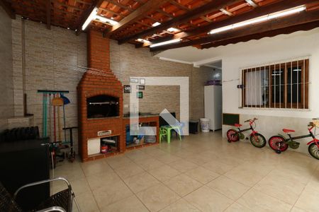 Casa à venda com 180m², 3 quartos e 2 vagasÁrea Social - Churrasqueira