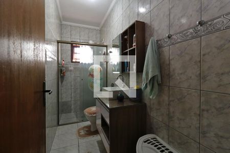 Casa à venda com 180m², 3 quartos e 2 vagasBanheiro