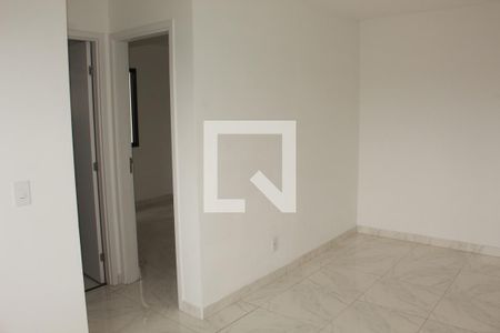 Sala de apartamento para alugar com 2 quartos, 48m² em Jardim Ísis, Cotia