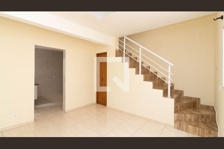 Sala de casa para alugar com 2 quartos, 65m² em Jardim São Nicolau, São Paulo