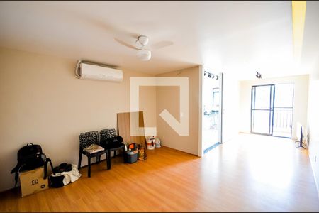 Sala/Quarto de apartamento para alugar com 1 quarto, 48m² em São Cristóvão, Rio de Janeiro