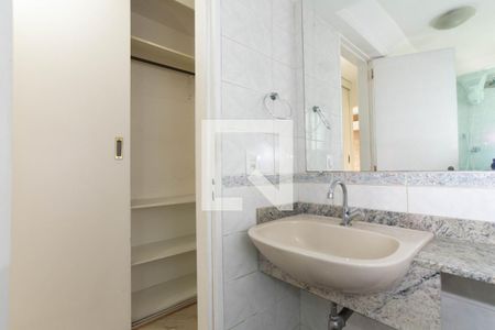 Apartamento à venda com 75m², 2 quartos e 2 vagas Apartamento à venda com 75m², 2 quartos e 2 vagasBanheiro da Suíte