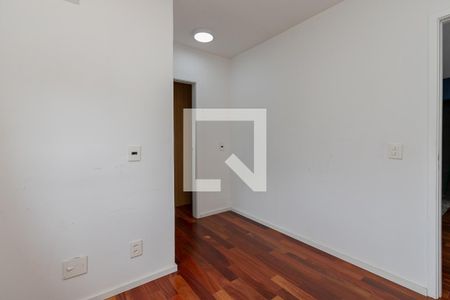 Apartamento à venda com 70m², 2 quartos e 2 vagas Apartamento à venda com 70m², 2 quartos e 2 vagasSuíte 2