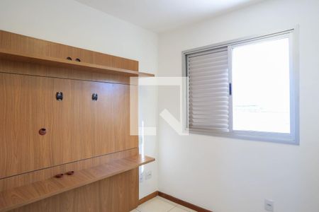 Quarto de apartamento para alugar com 3 quartos, 73m² em Palmares, Belo Horizonte