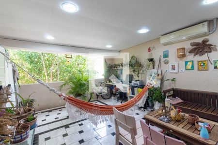 Sala 2 de casa para alugar com 3 quartos, 115m² em Vila Nhocuné, São Paulo