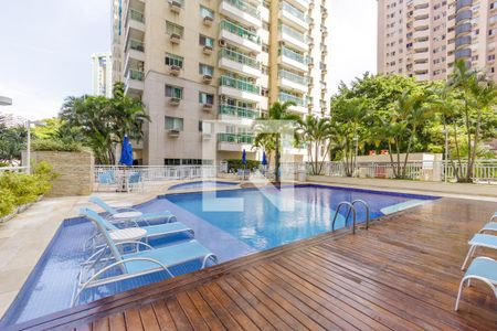 Apartamento para alugar com 64m², 2 quartos e 1 vaga Apartamento para alugar com 64m², 2 quartos e 1 vagaÁrea Comum Piscina