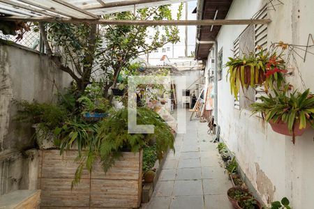 Casa à venda com 146m², 3 quartos e 3 vagas Casa à venda com 146m², 3 quartos e 3 vagasQuintal