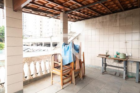 Casa à venda com 146m², 3 quartos e 3 vagas Casa à venda com 146m², 3 quartos e 3 vagasVaranda