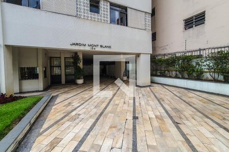 Apartamento à venda com 134m², 3 quartos e 1 vagaFachada e portaria