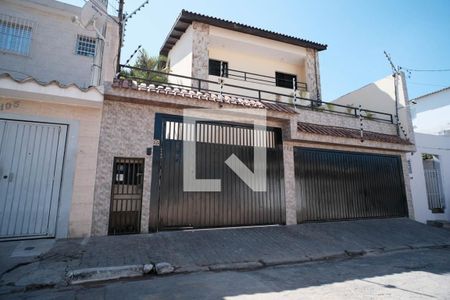 Casa à venda com 320m², 4 quartos e 4 vagasFachada