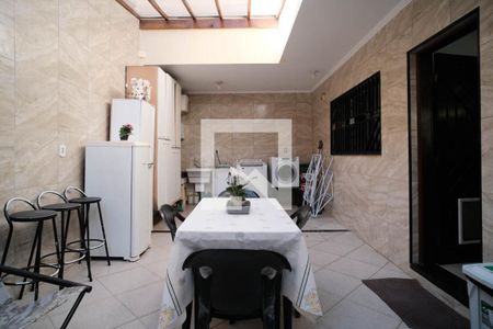 Casa à venda com 320m², 4 quartos e 4 vagasÁrea de serviço 