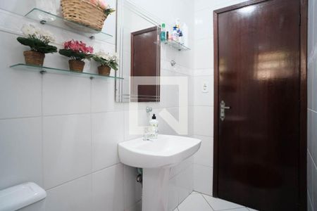 Casa à venda com 320m², 4 quartos e 4 vagasBanheiro 