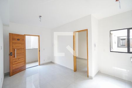 Sala e cozinha de apartamento para alugar com 2 quartos, 42m² em Chácara Santo Antônio (zona Leste), São Paulo