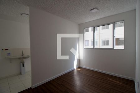 Sala de apartamento para alugar com 2 quartos, 42m² em Jardim Gilda Maria, São Paulo