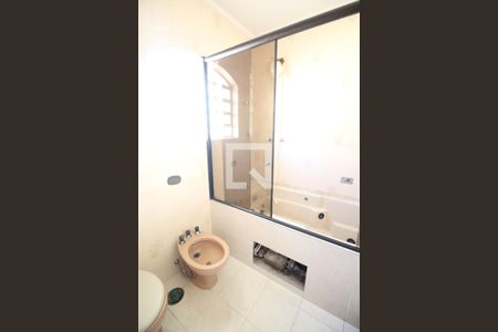 Casa à venda com 300m², 5 quartos e 3 vagasBanheiro da Suíte 1