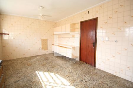 Casa à venda com 300m², 5 quartos e 3 vagasCozinha