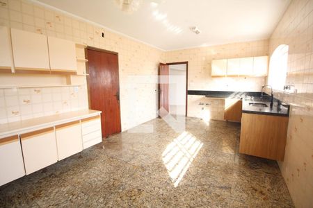 Casa à venda com 300m², 5 quartos e 3 vagasCozinha