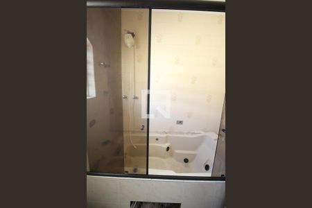 Casa à venda com 300m², 5 quartos e 3 vagasBanheiro da Suíte 1