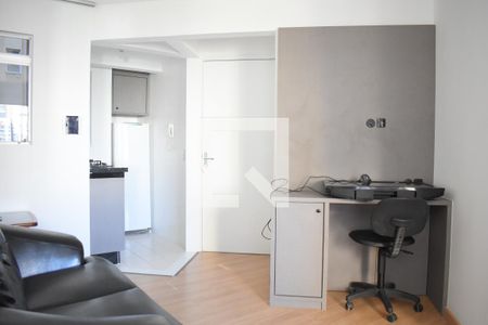 Sala/cozinha de kitnet/studio para alugar com 1 quarto, 28m² em Cristo Rei, Curitiba